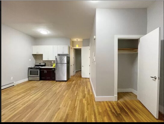 Building Photo - 92 Harman St