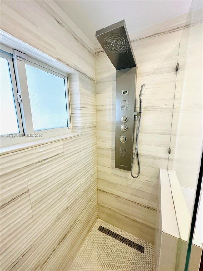 Building Photo - 8160 W 18th Ct