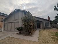 Building Photo - 4 Bedroom, 2 Bath - Single Story Home in P...