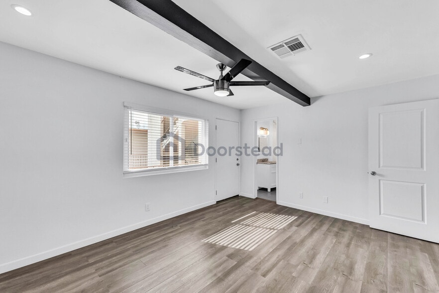 Building Photo - 1615 Greenfield Ave