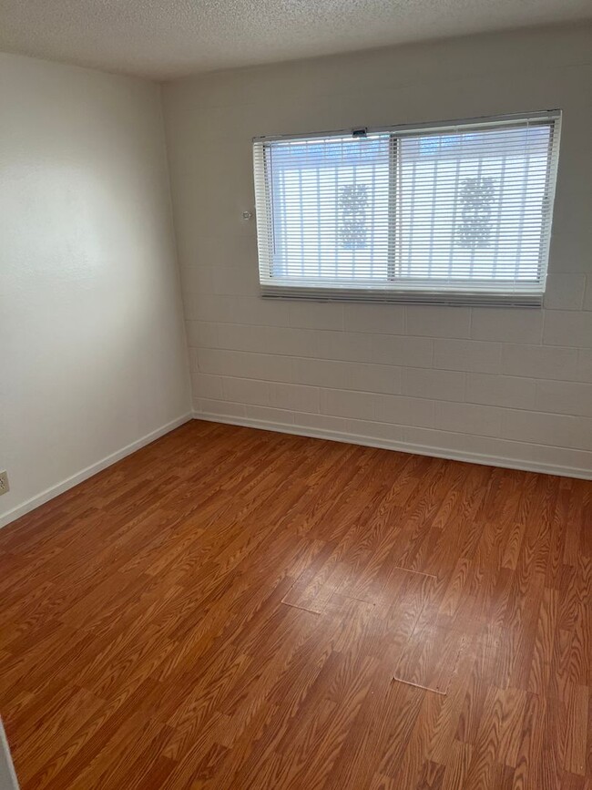 Building Photo - 1 Bedroom 1 Bath In Central Las Vegas