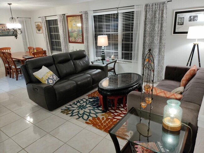 Building Photo - 7945 SW 199th Terrace