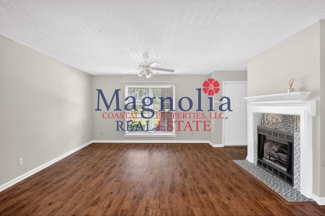 Building Photo - 3 bedroom 2 bathroom home in Richmond Hill GA
