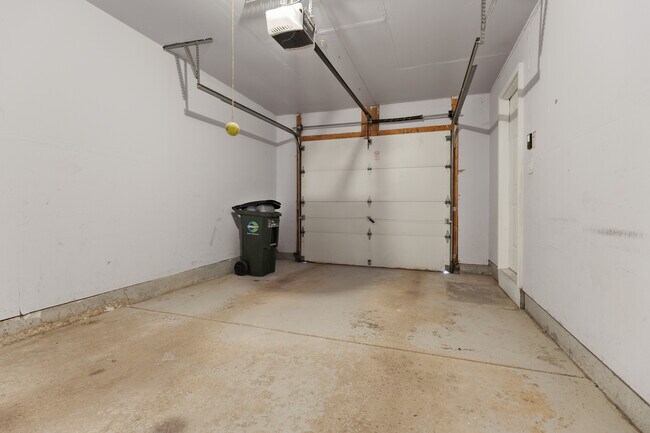 Building Photo - 1113 Orleans Dr