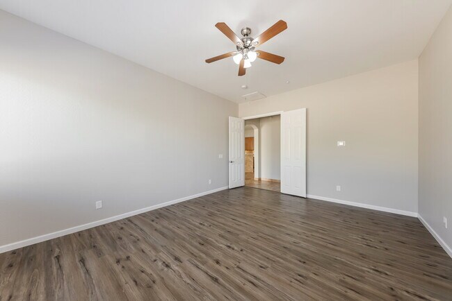 Building Photo - 10416 W Carlota Ln