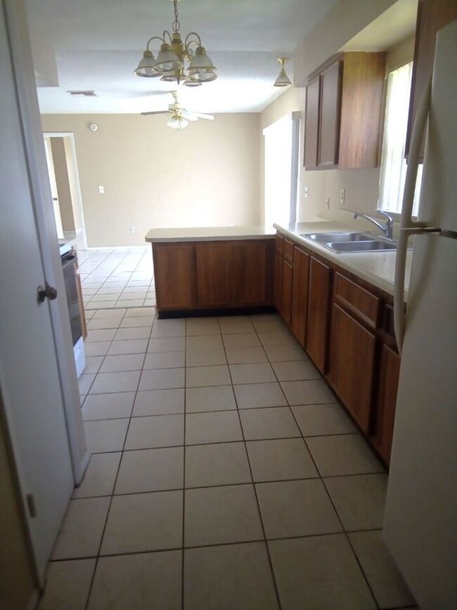 Building Photo - Single Family Home in BVL, Kissimmee