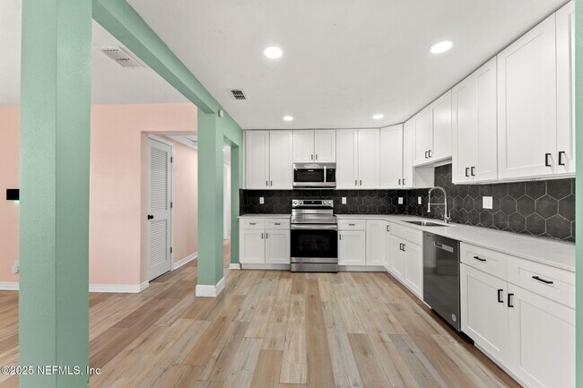 Building Photo - 5217 Witby Ave