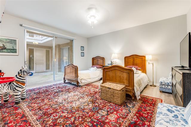 Building Photo - 6306 Bandera Ave