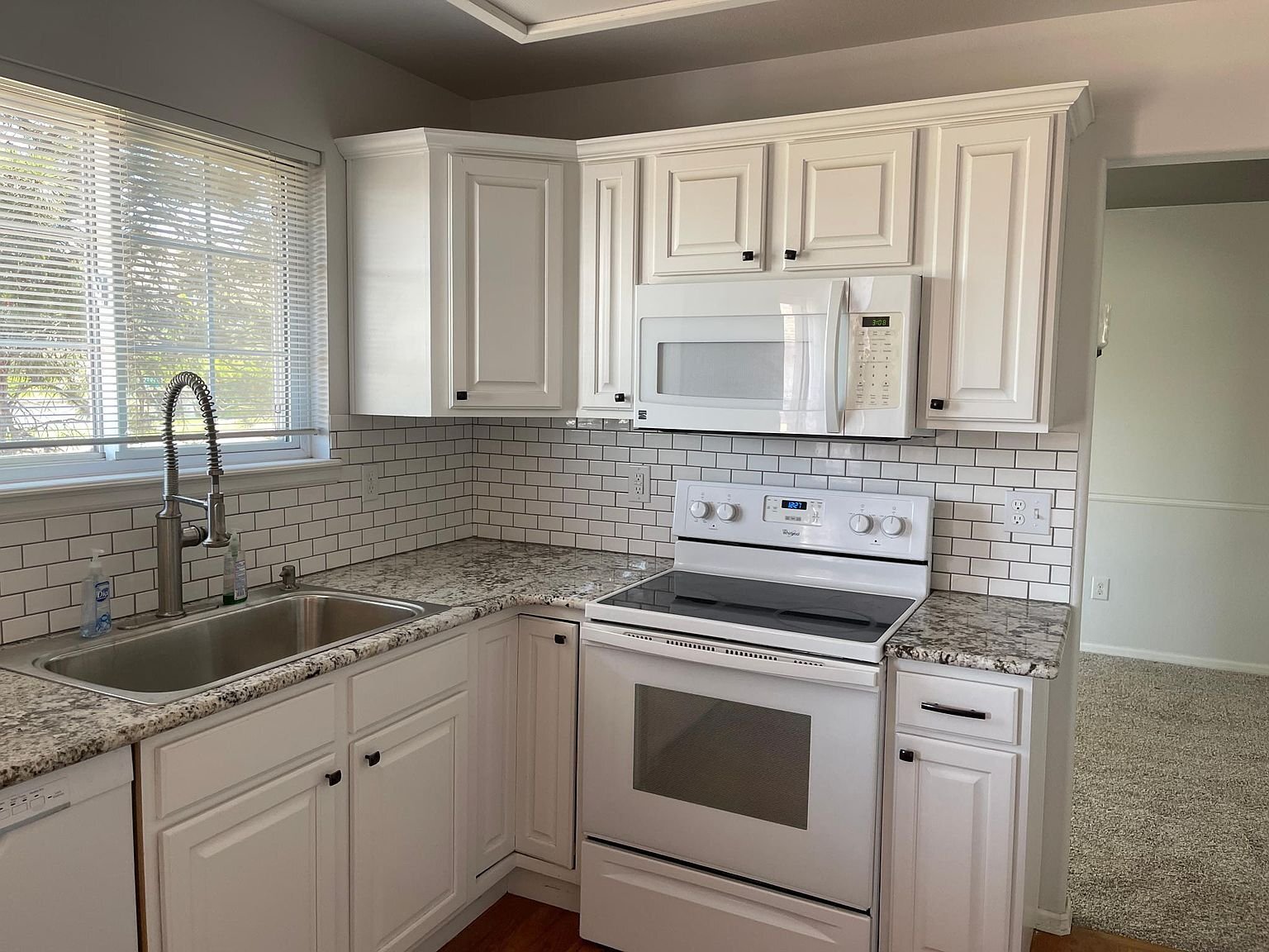 Building Photo - 9225 Gingerhill Ct