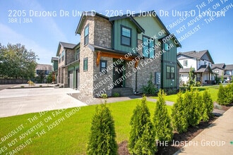 Building Photo - 2205 DeJong Dr