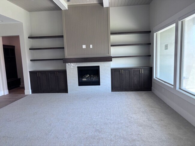 Building Photo - Brand New 3 bed plus office/2.5 bath in beautiful Coral Canyon!