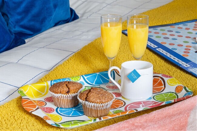 Building Photo - 500 Oak Ave