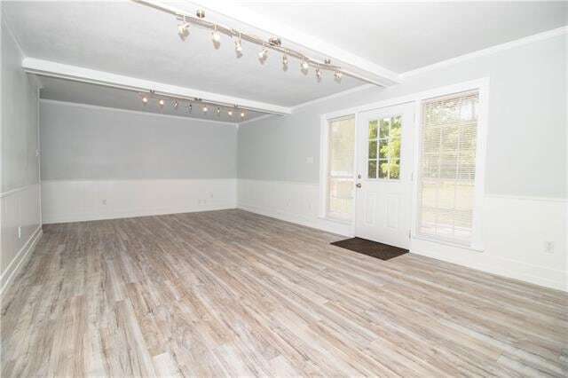 Building Photo - 59421 Pineridge Rd