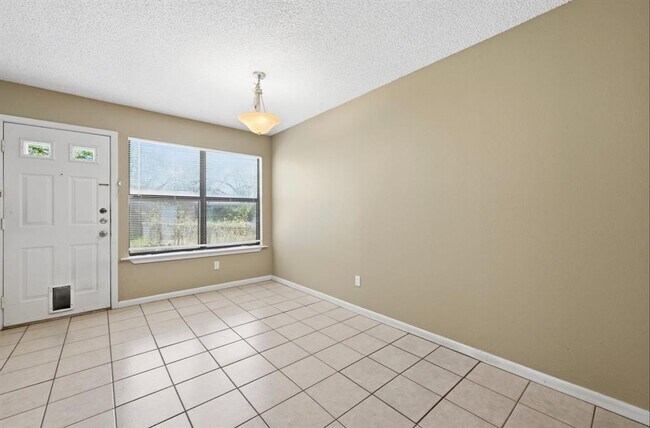 Building Photo - 8011 Lazy Ln