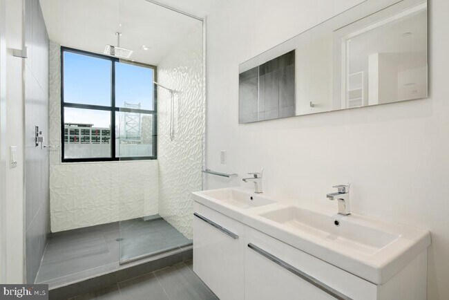 Building Photo - 240 N 2nd St