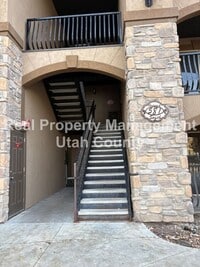 Building Photo - 581 S 2220 W