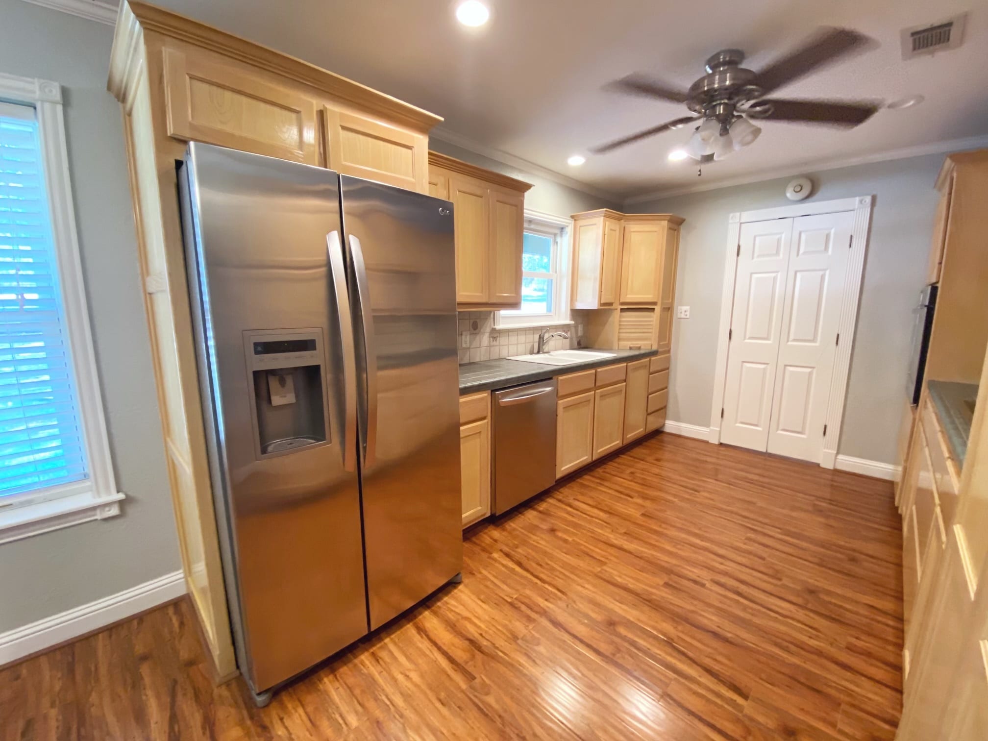 Kitchen with appliances - 13372 FM 2710
