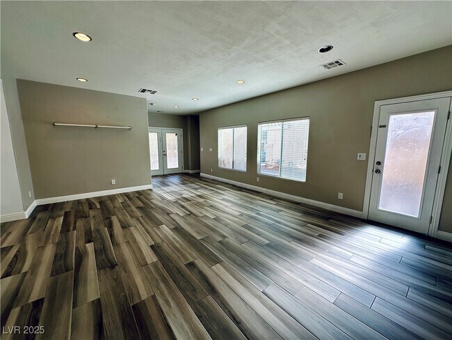Building Photo - 8923 Deep Ridge Ct