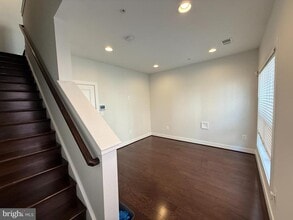 Building Photo - 111 Kandinsky Loop