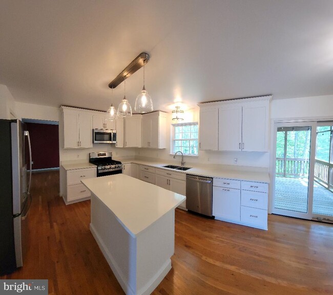 Building Photo - 10105 Cotter Ct