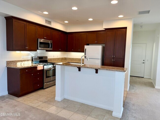 Building Photo - 62 Secret Hollow Ln