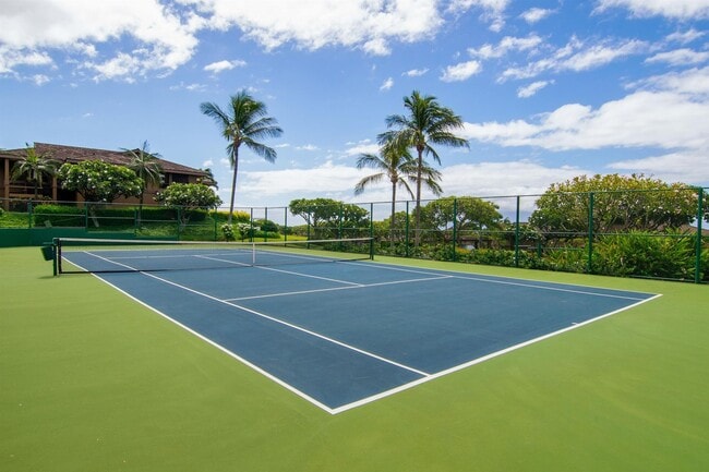 Building Photo - Furnished Masters Townhouse, Upgraded, Rare End Unit, 1 bedroom + loft with Ocean View