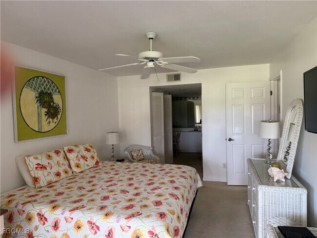Building Photo - 5965 Trailwinds Dr
