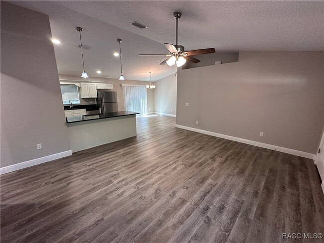 Building Photo - 326 W Bolero Pl