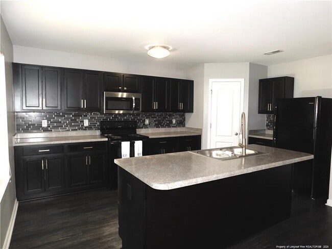 Building Photo - 1412 Demila Dr