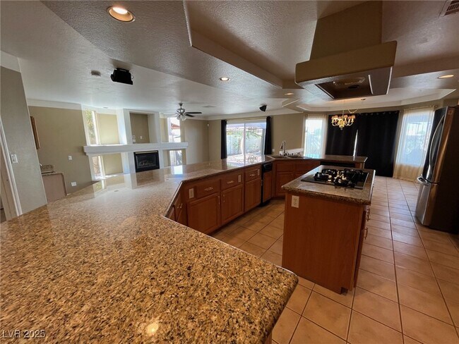 Building Photo - 8640 Castle Hill Ave