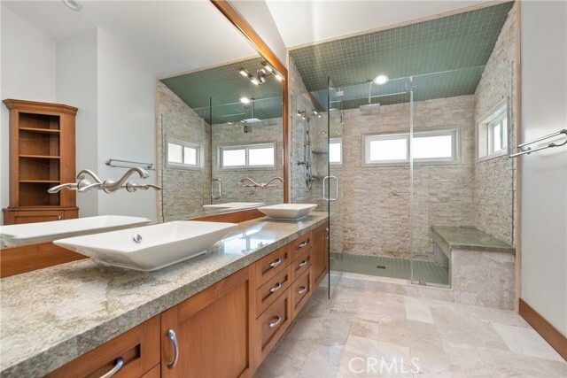 Building Photo - 2111 Vista Dorado