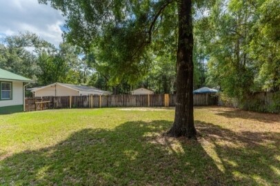 Building Photo - 126 Camellia Pl