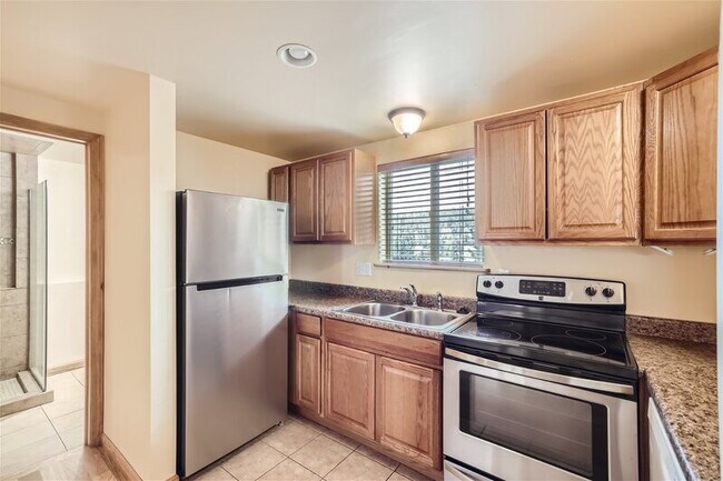 Building Photo - 3959 Ponderosa Ln