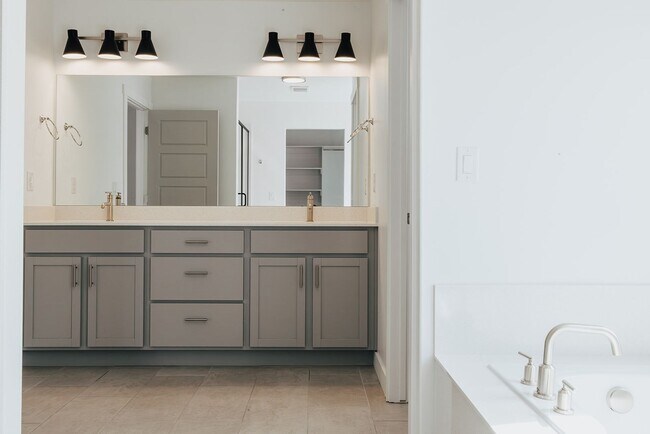 Building Photo - Stunning 4 Bedroom Home in Lehi with Great Amenities!