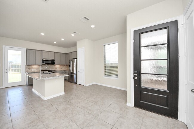 Building Photo - 1635 Ryon Falls Dr