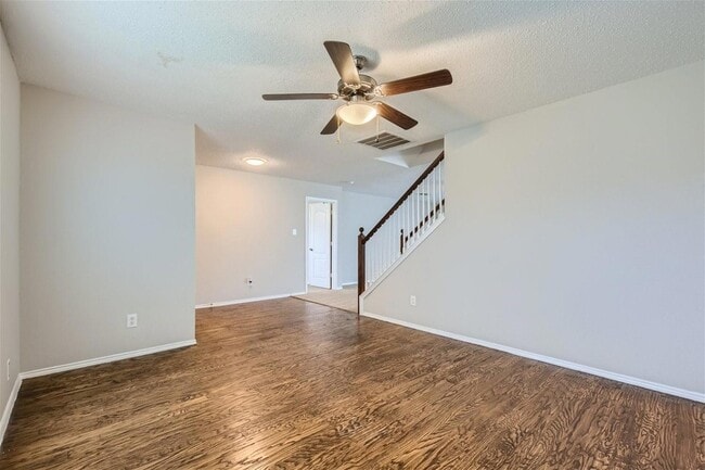 Building Photo - 123 Southampton Dr