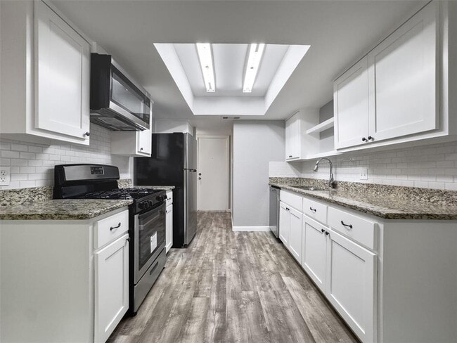 Building Photo - 10403 Golden Meadow Dr