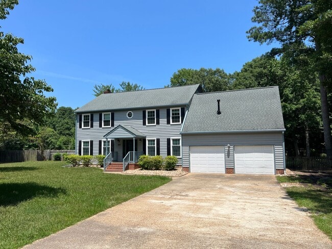 Primary Photo - Spacious 5-Bedroom Home on Over Half an Ac...
