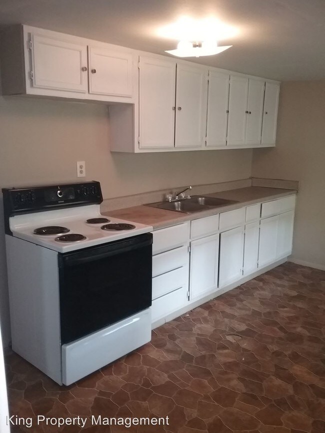 Building Photo - 3 br, 1 bath House - 506 Front Street