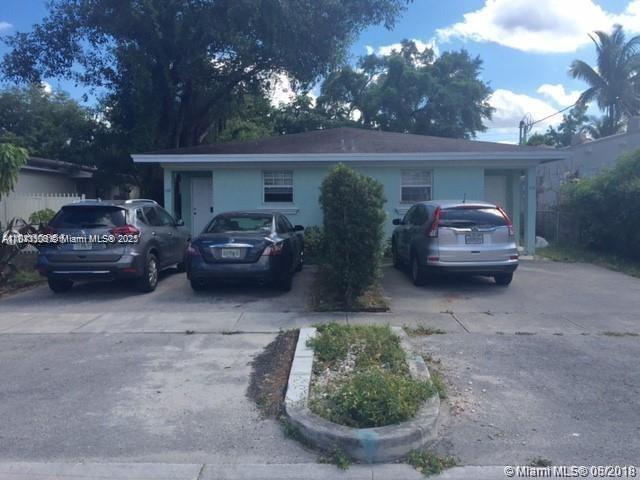 Primary Photo - 170 NE 169th St