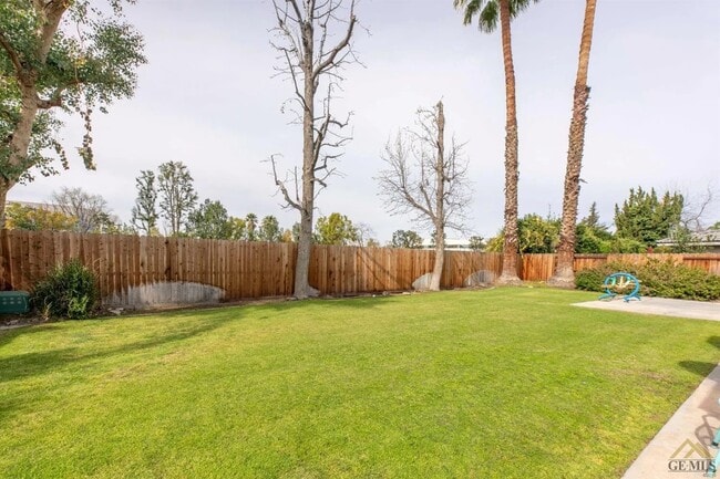 Building Photo - 5708 Cochran Dr