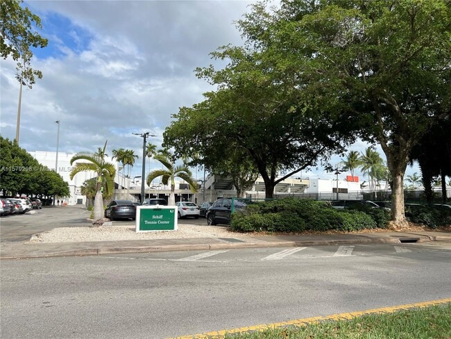 Building Photo - 1506 Delgado Ave