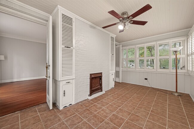 Building Photo - 7128 Staffordshire Blvd