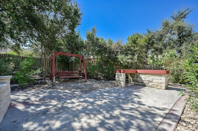 Building Photo - 10011 Brightling Ln