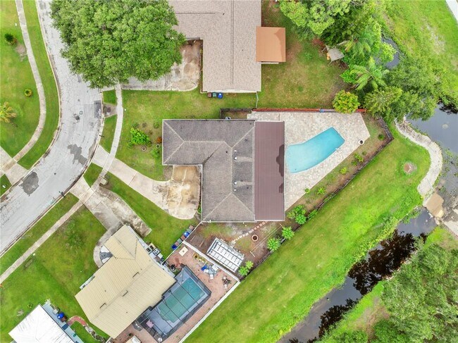 Building Photo - 1395 Meadowbrook St