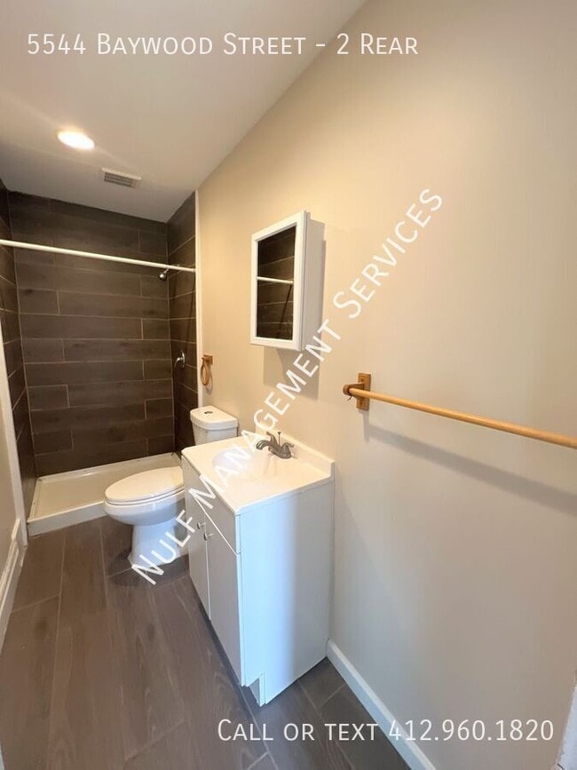 Building Photo - 5544 Baywood St