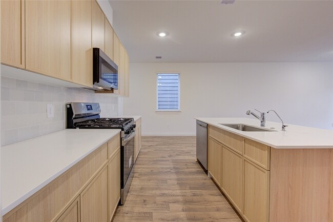 Building Photo - 28246 Meadowlark Sky Dr