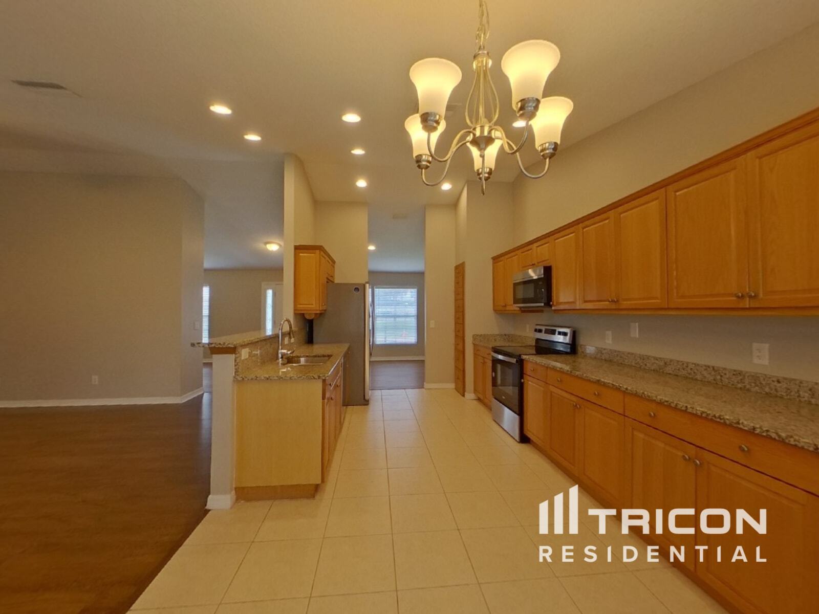 Building Photo - 1240 Fleetwood Dr NW
