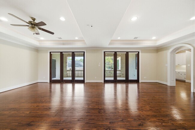 Building Photo - 5339 Tilbury Dr