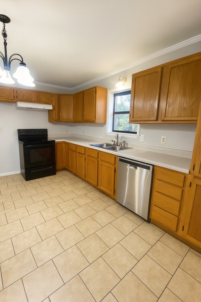 Building Photo - 23601 State Hwy 64